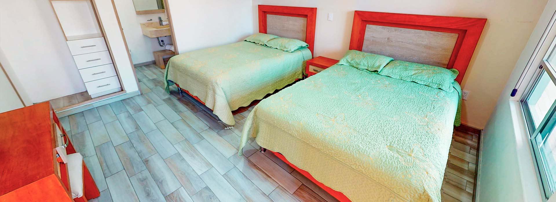 Habitación estándar de doble cama grande